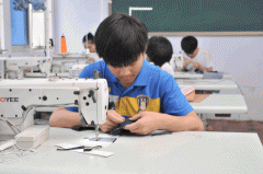 郑州窗帘培训学校:清洗汽车座套的几种小方法